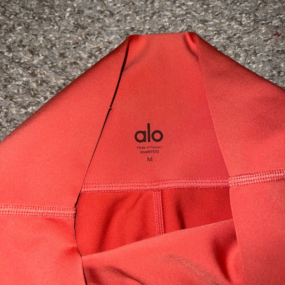 ALO Yoga Coral High-Rise Leggings - Picture 5 of 5